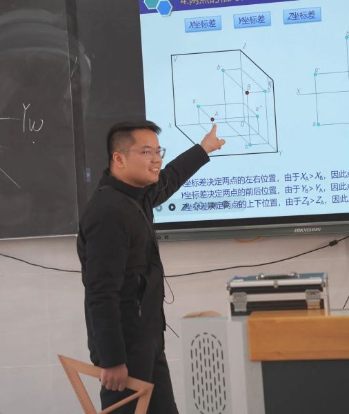 【教研】省楚怡教師(shī)團隊主持人(rén)李兵(bīng)老(lǎo)師(shī)鐵(tiě)道(dào)運輸服務專業(yè)示範研討(tǎo)課成功開(kāi)展