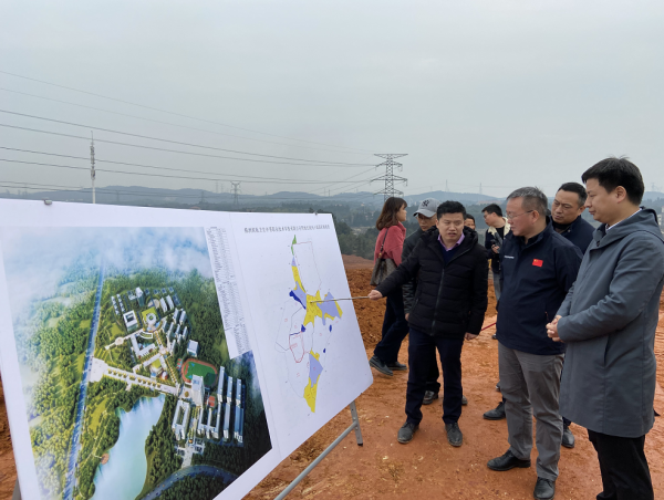 楊勝躍副市(shì)長(cháng)一(yī)行(xíng)莅臨我校(xiào)新校(xiào)區(qū)考察