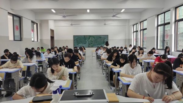 【快(kuài)訊】奮楫笃行(xíng) 臻于至善——我校(xiào)期末考試順利結束