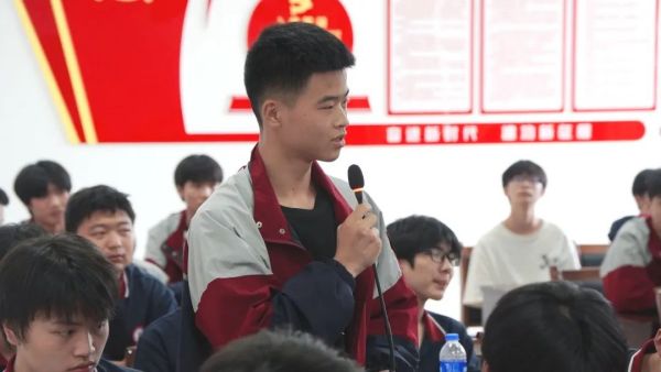 【快(kuài)訊】榜樣引領 共促成長(cháng)丨我校(xiào)運檢專業(yè) 23 級 3+2 班學生(shēng)赴湖(hú)南(nán)鐵(tiě)路(lù)科(kē)技(jì)職業(yè)技(jì)術(shù)學院訪學活動圓滿結束