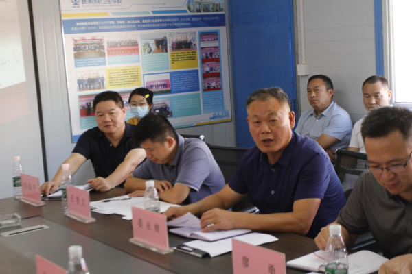 市(shì)政協副主席楊小(xiǎo)幼一(yī)行(xíng)在我校(xiào)新校(xiào)區(qū)開(kāi)展株洲市(shì)重點項目現(xiàn)場(chǎng)調度會(huì)