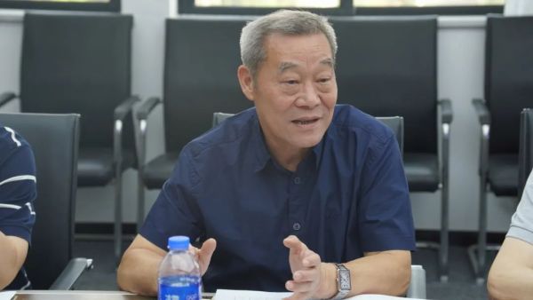 【快(kuài)訊】助力株洲科(kē)技(jì)創新 推動制(zhì)造名城(chéng)建設——市(shì)職教協會(huì)執行(xíng)會(huì)長(cháng)萬友(yǒu)根一(yī)行(xíng)莅臨我校(xiào)調研指導