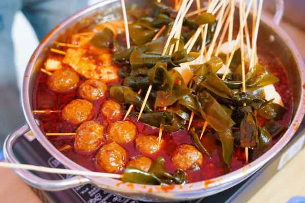 開(kāi)放(fàng)周第三天，特供美(měi)食“缽缽雞”引發熱(rè)潮